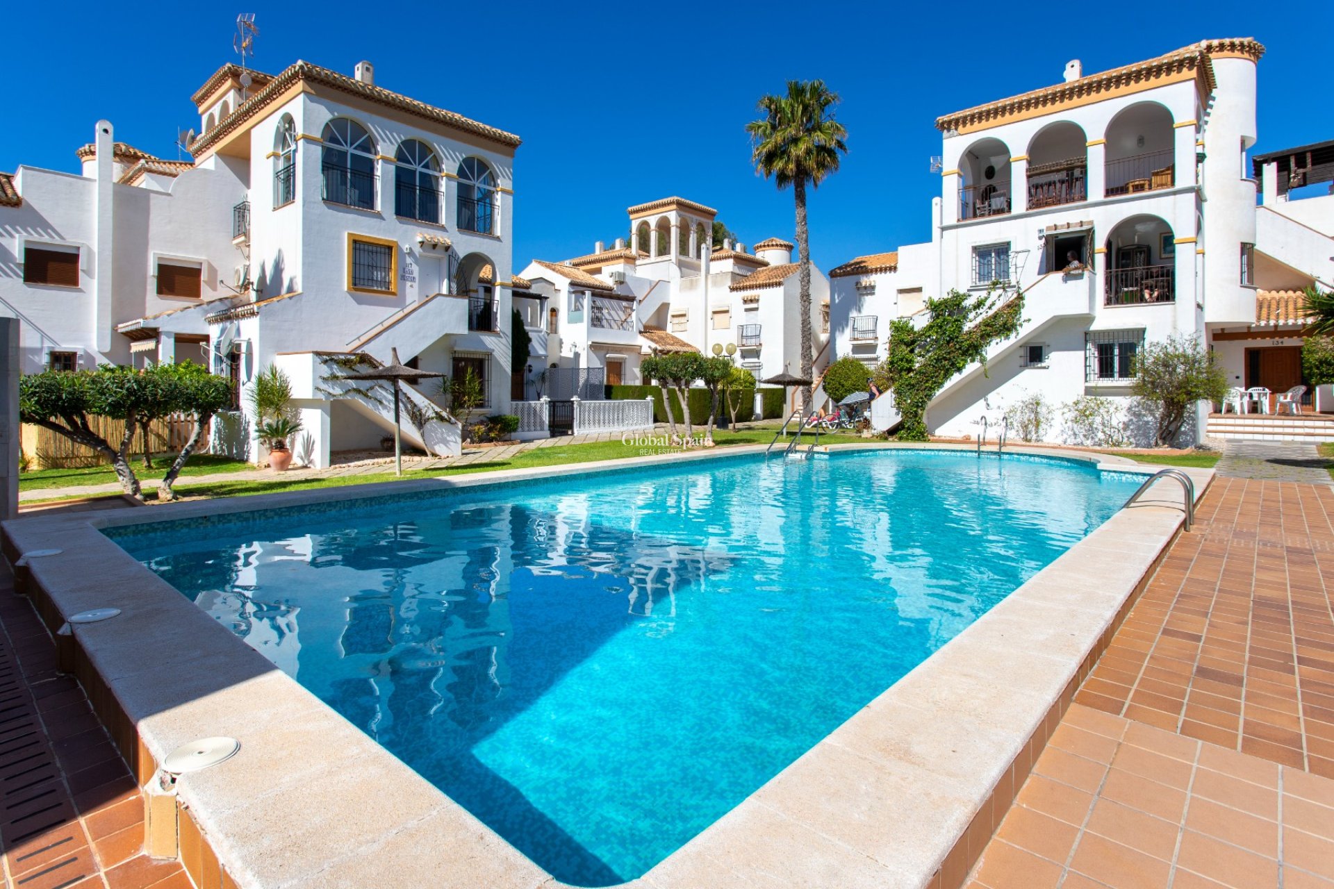 Resale - HOUSE -
ORIHUELA COSTA - Playa Flamenca