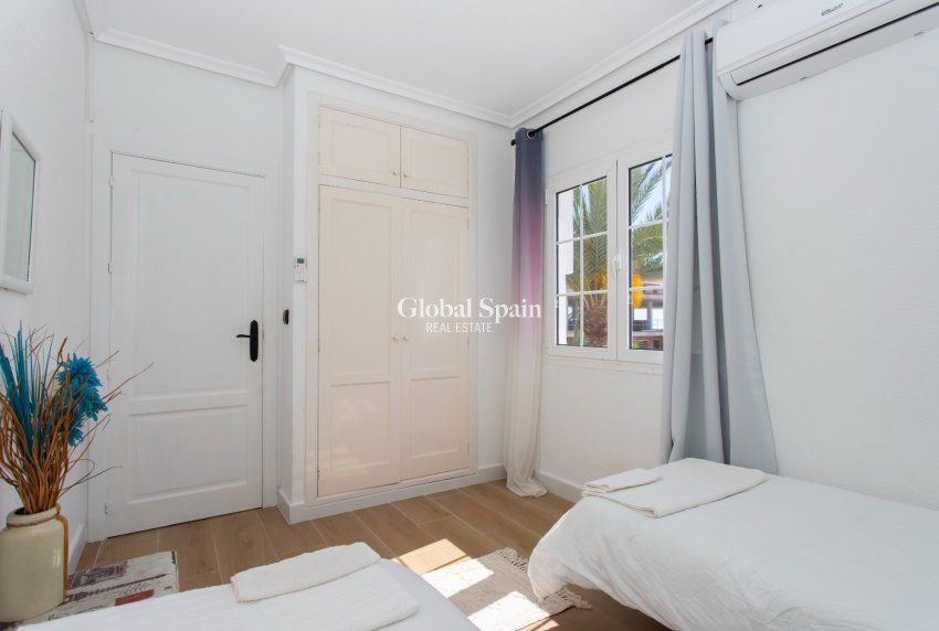 Resale - HOUSE -
ORIHUELA COSTA - Playa Flamenca