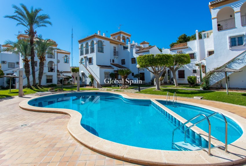 Resale - HOUSE -
ORIHUELA COSTA - Playa Flamenca