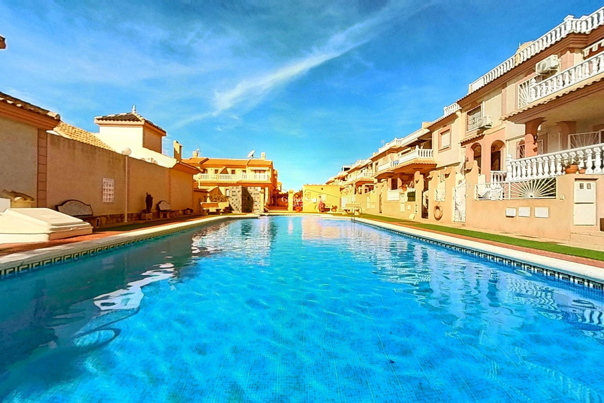 Resale - House -
ORIHUELA COSTA - Playa Flamenca