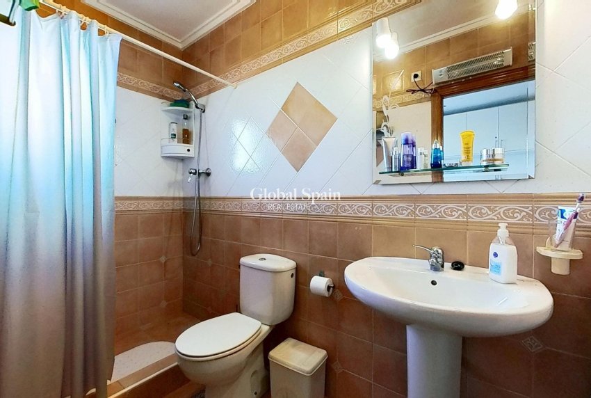 Resale - House -
ORIHUELA COSTA - Playa Flamenca