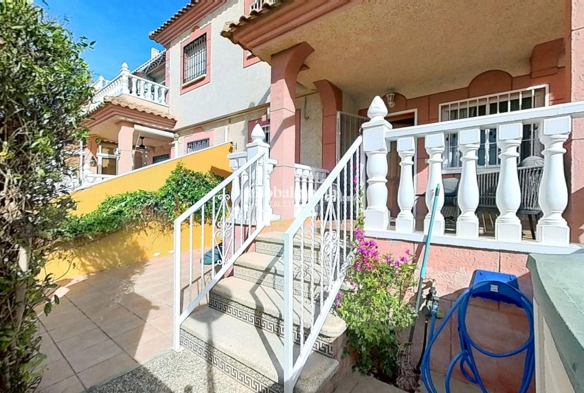 Resale - House -
ORIHUELA COSTA - Playa Flamenca