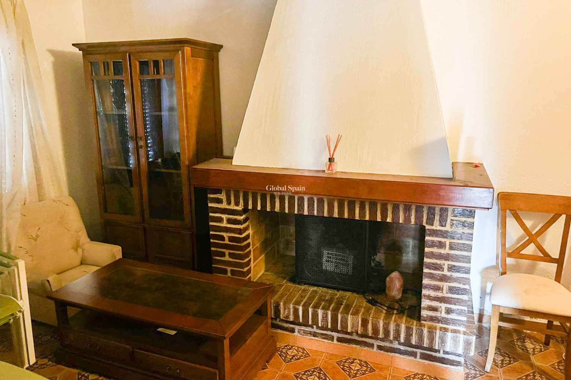 Resale - HOUSE -
ORIHUELA COSTA - Punta Prima