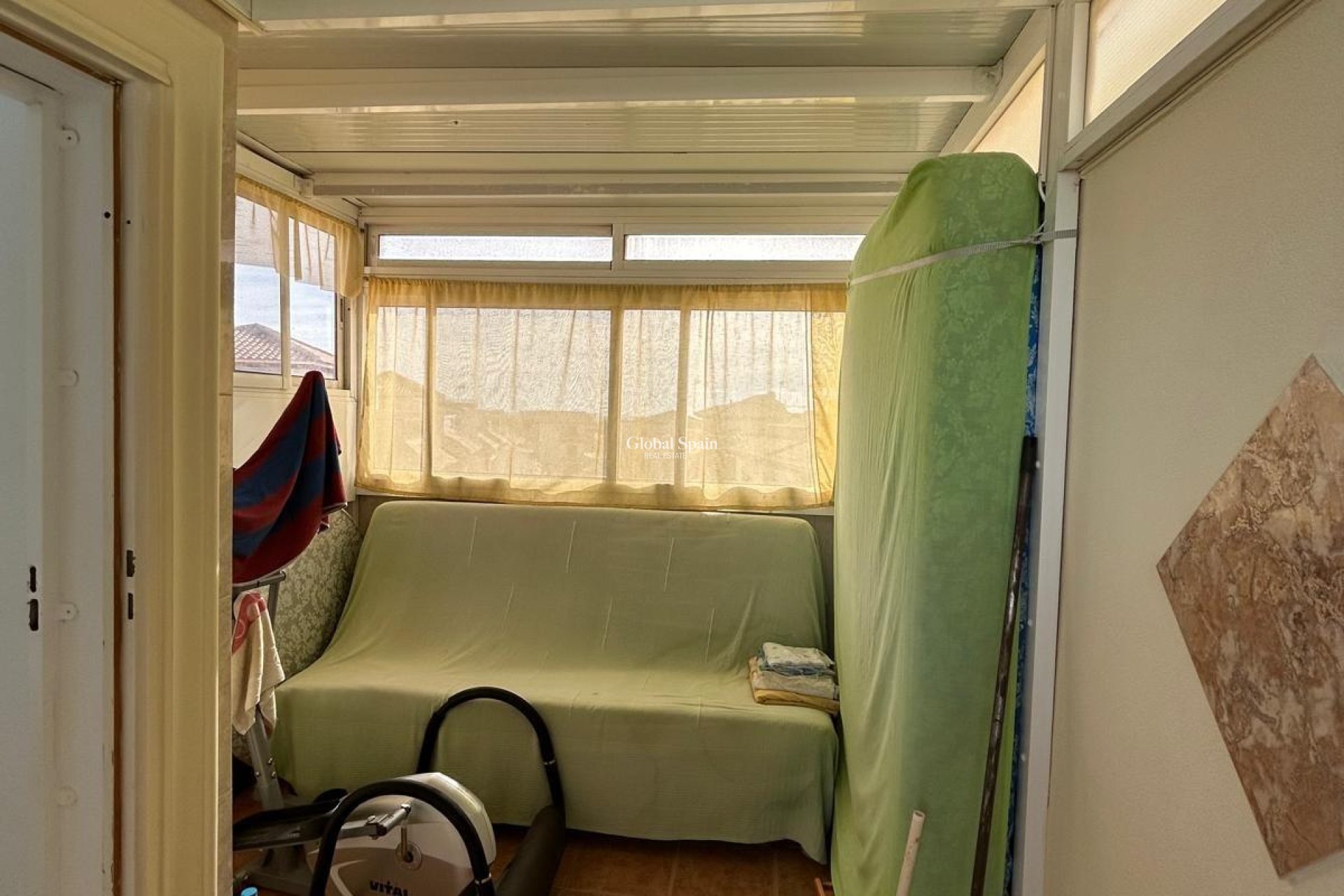 Resale - HOUSE -
ORIHUELA COSTA - Punta Prima