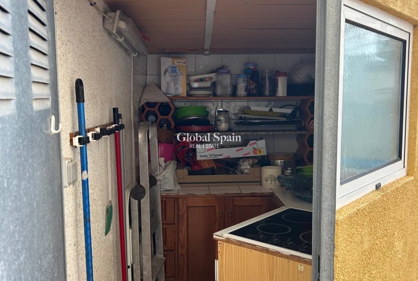 Resale - HOUSE -
ORIHUELA COSTA - Punta Prima