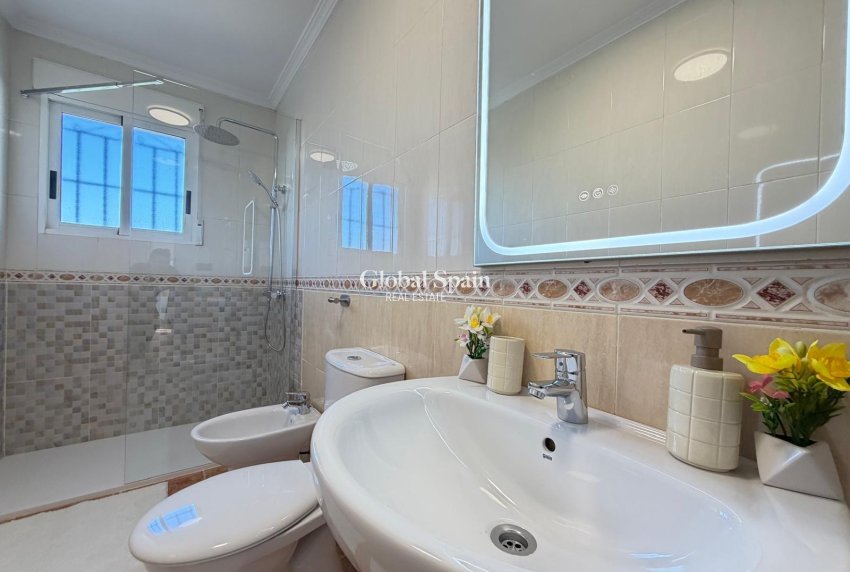 Resale - HOUSE -
ORIHUELA COSTA - Rocio Del Mar