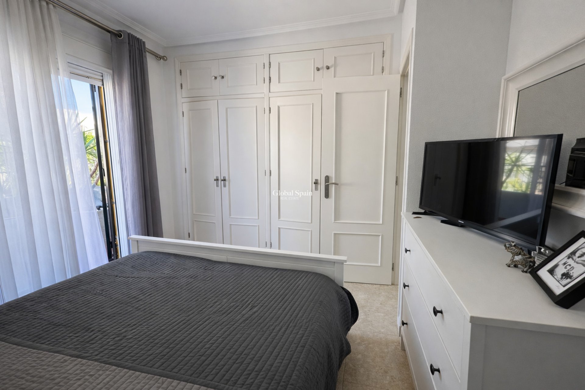 Resale - HOUSE -
ORIHUELA COSTA - Villa's San Jose IV