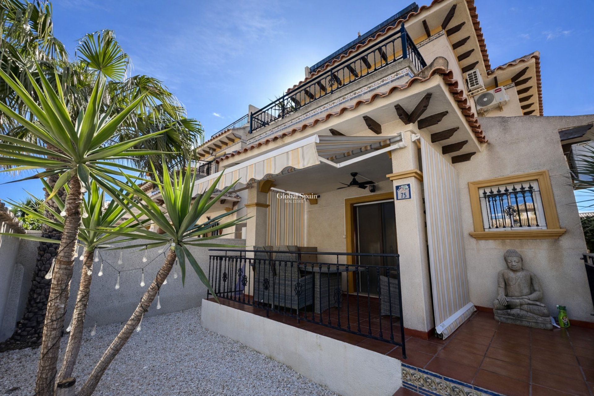 Resale - HOUSE -
ORIHUELA COSTA - Villa's San Jose IV