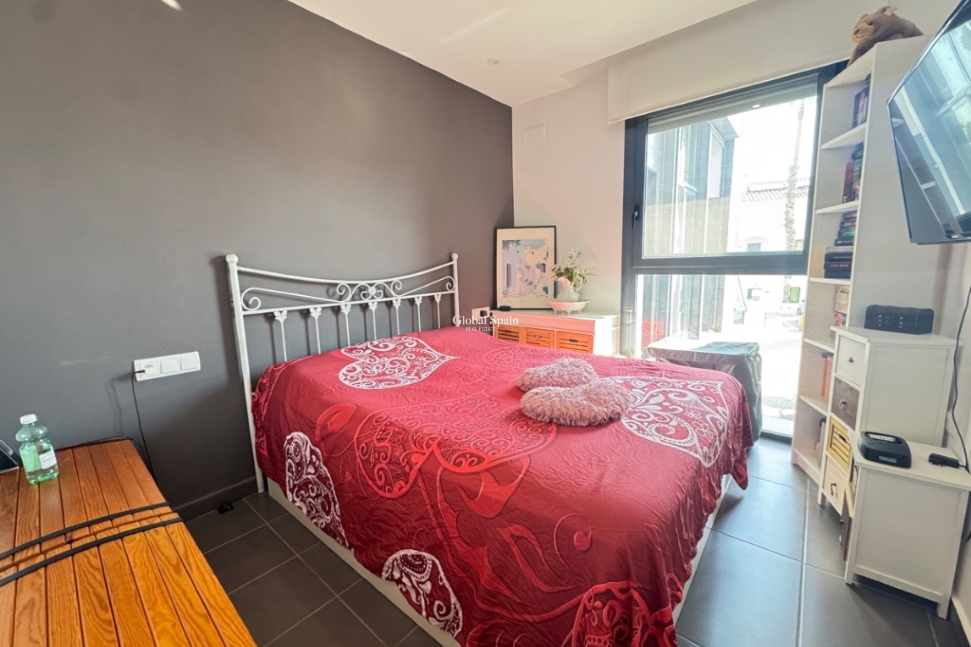 Resale - House -
ORIHUELA COSTA - VILLAMARTÍN