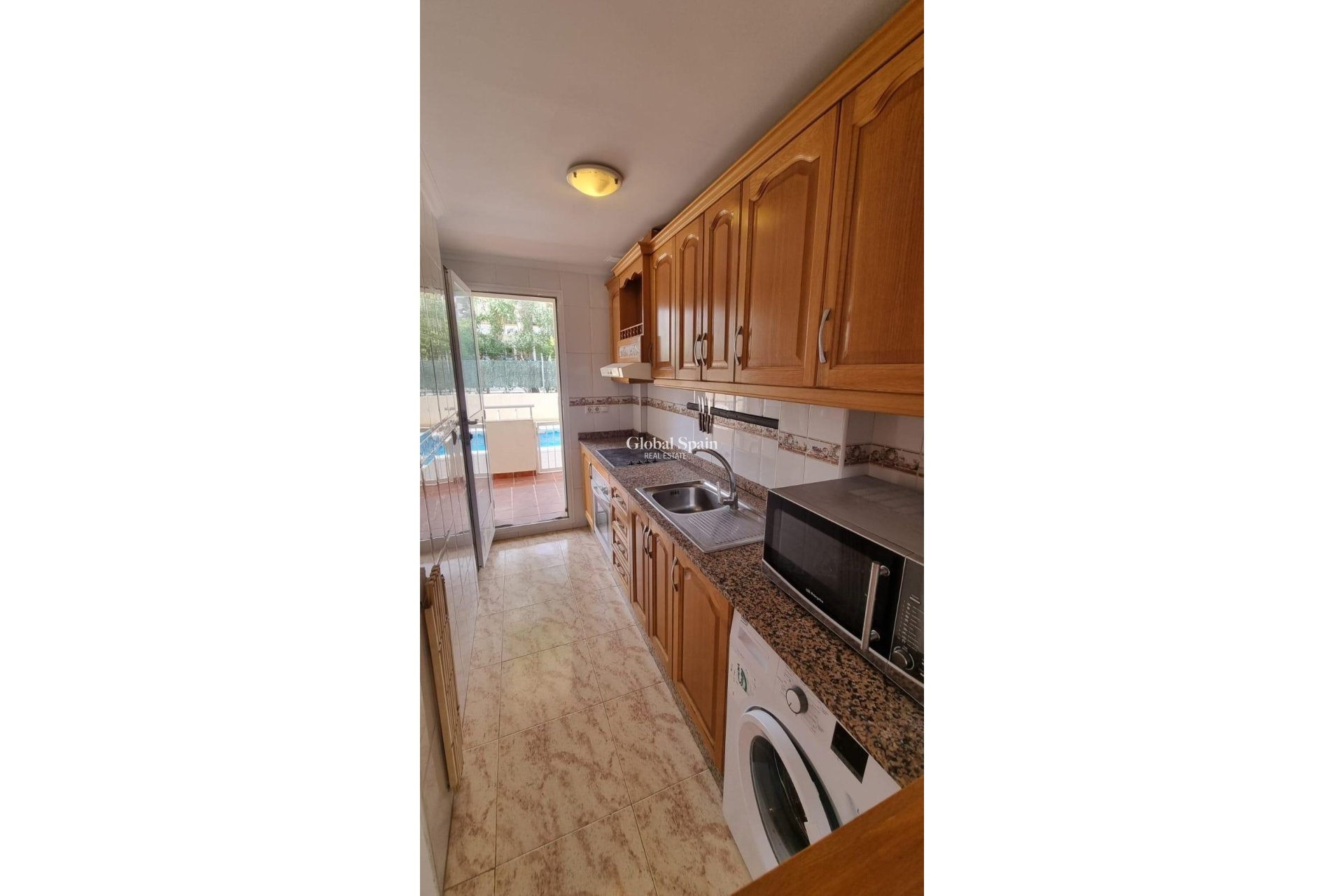 Resale - HOUSE -
ORIHUELA COSTA - VILLAMARTÍN