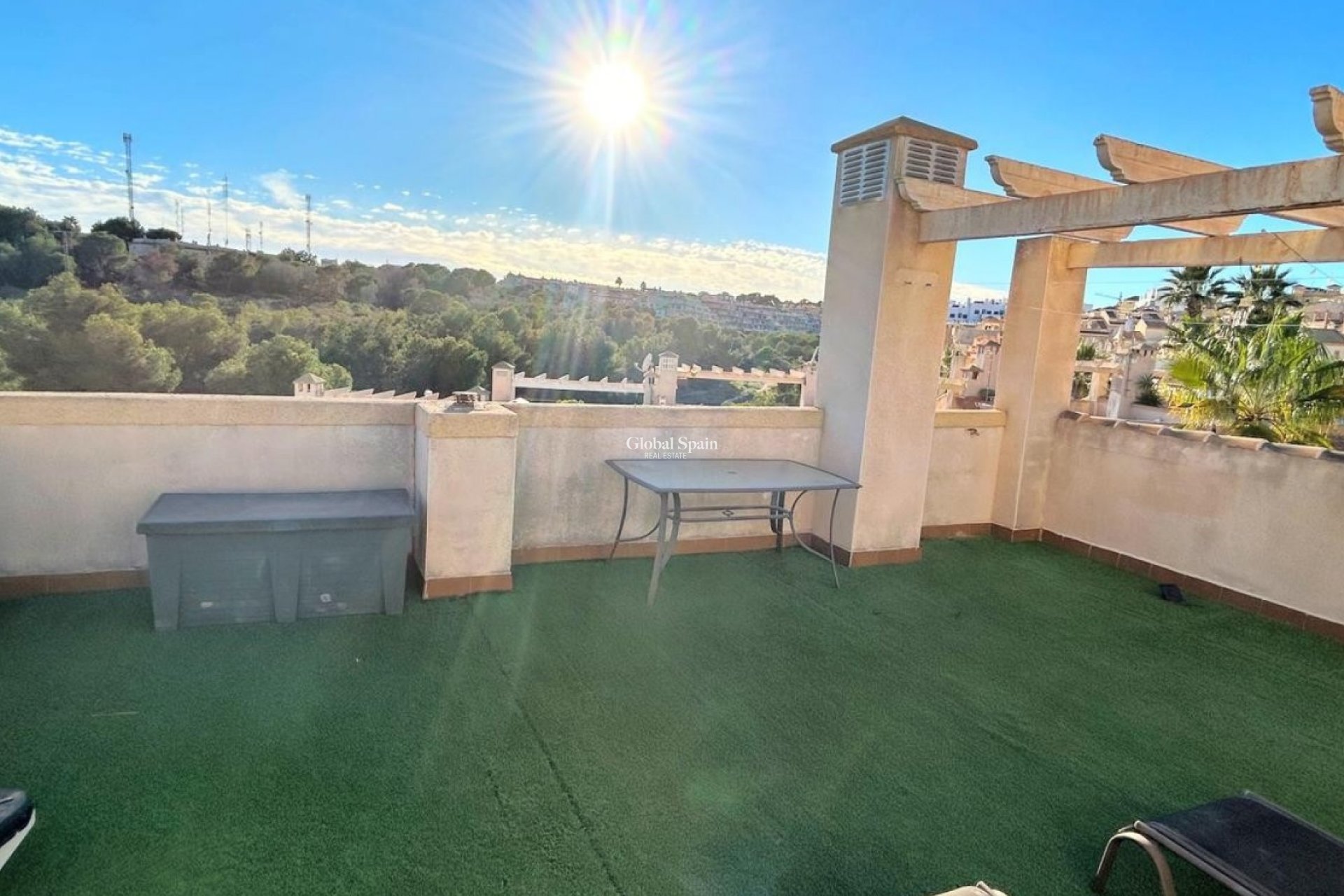 Resale - HOUSE -
ORIHUELA COSTA - VILLAMARTÍN