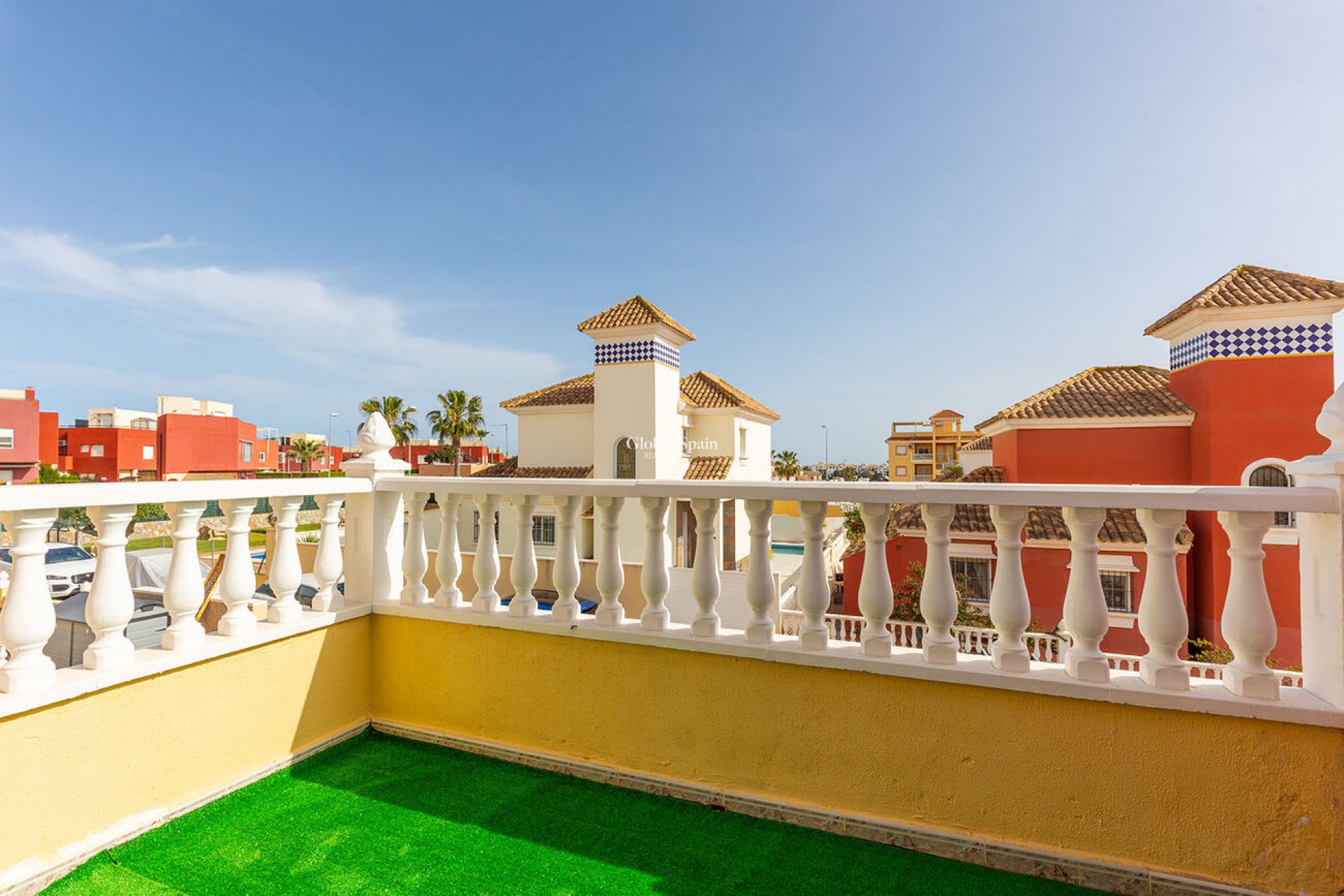 Resale - HOUSE -
ORIHUELA COSTA - VILLAMARTÍN