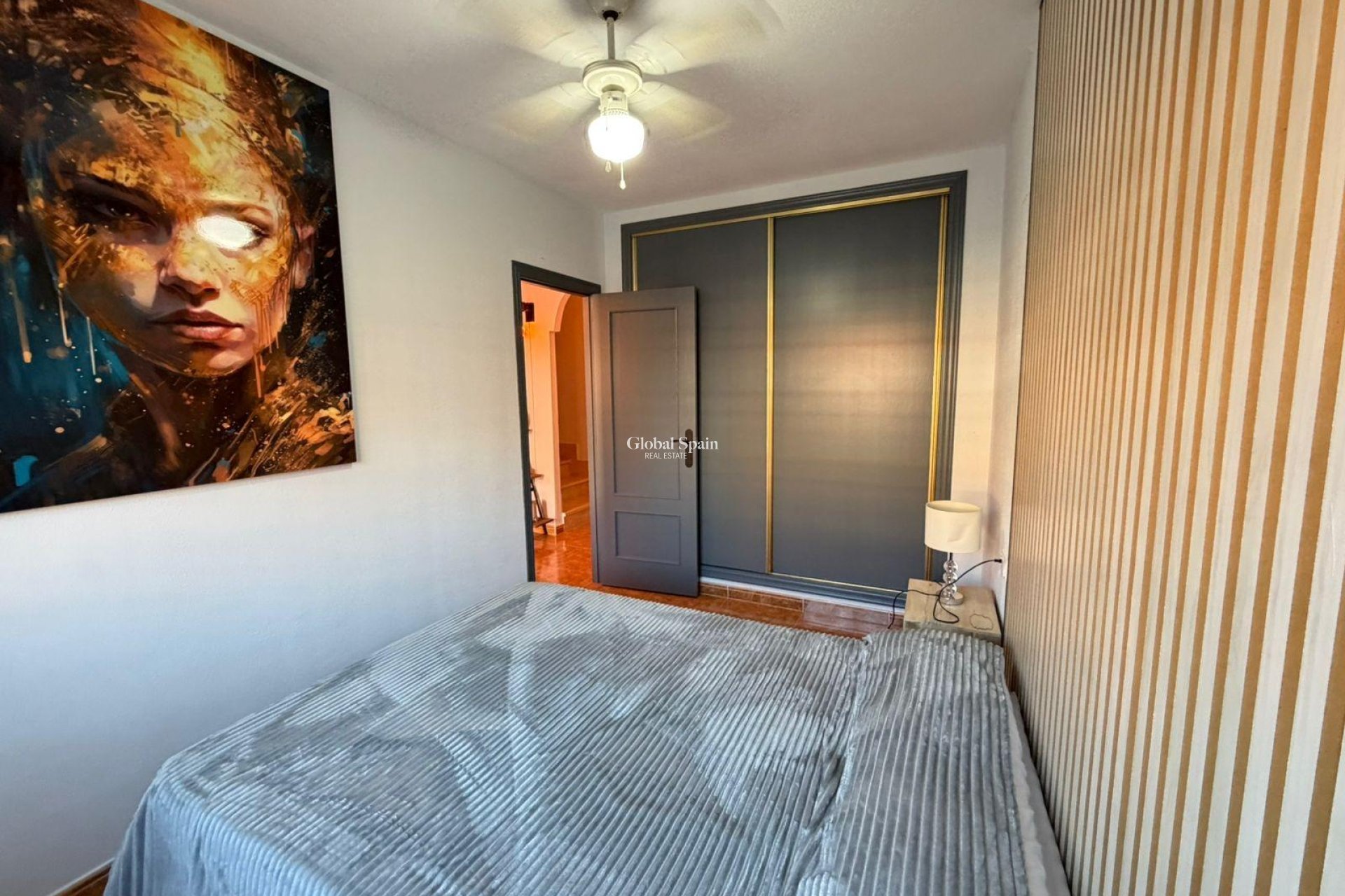 Resale - HOUSE -
ORIHUELA COSTA - VILLAMARTÍN