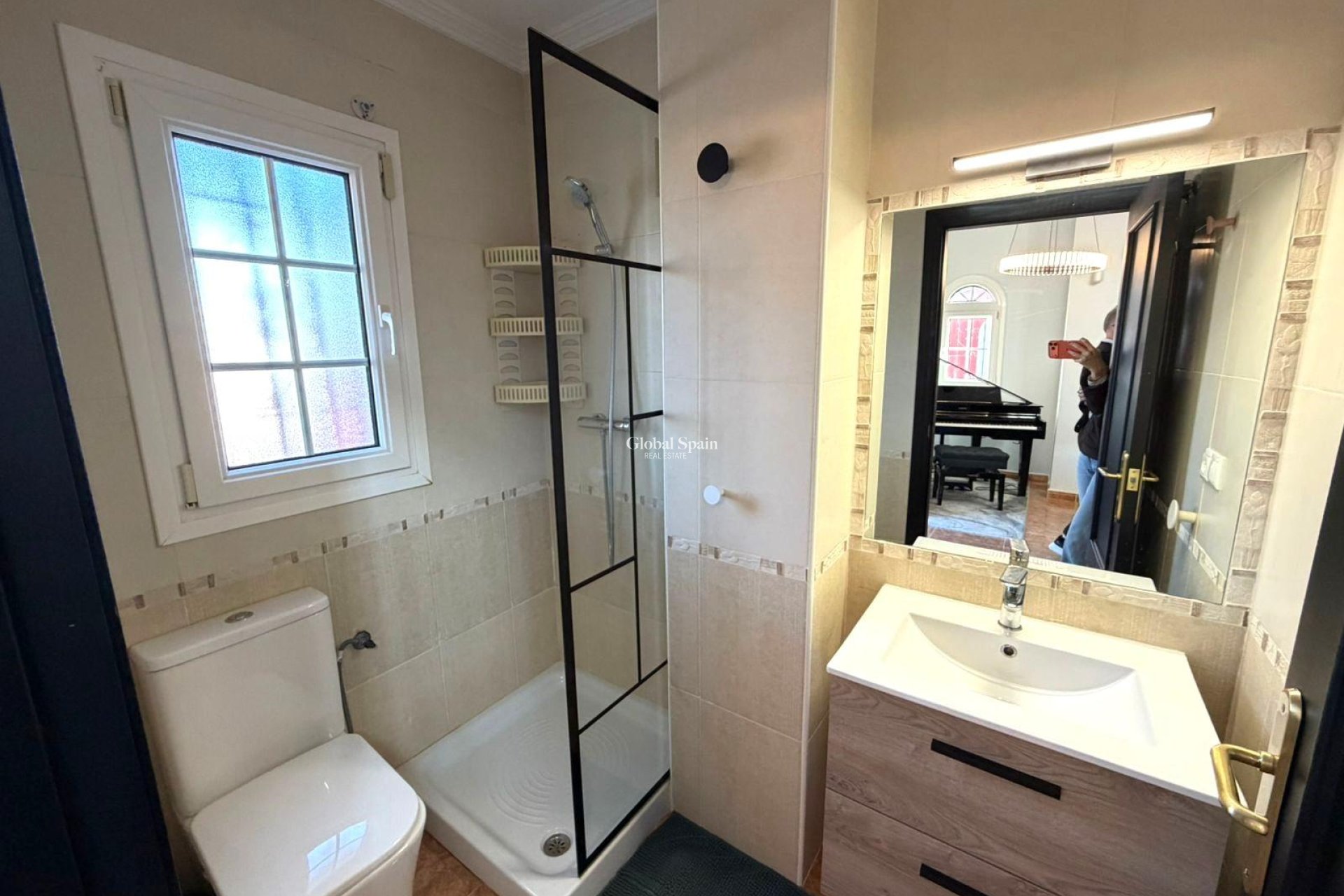 Resale - HOUSE -
ORIHUELA COSTA - VILLAMARTÍN