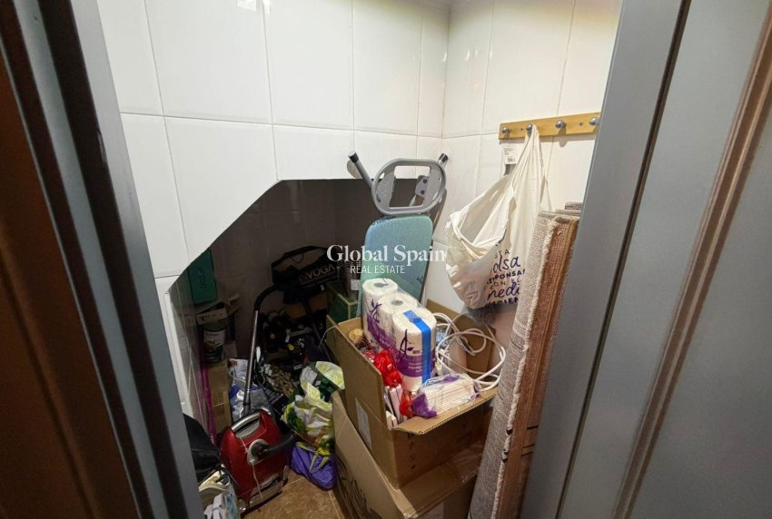 Resale - HOUSE -
ORIHUELA COSTA - VILLAMARTÍN