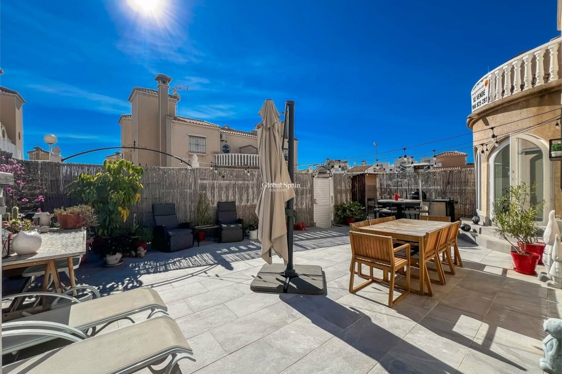 Resale - HOUSE -
ORIHUELA COSTA - VILLAMARTÍN