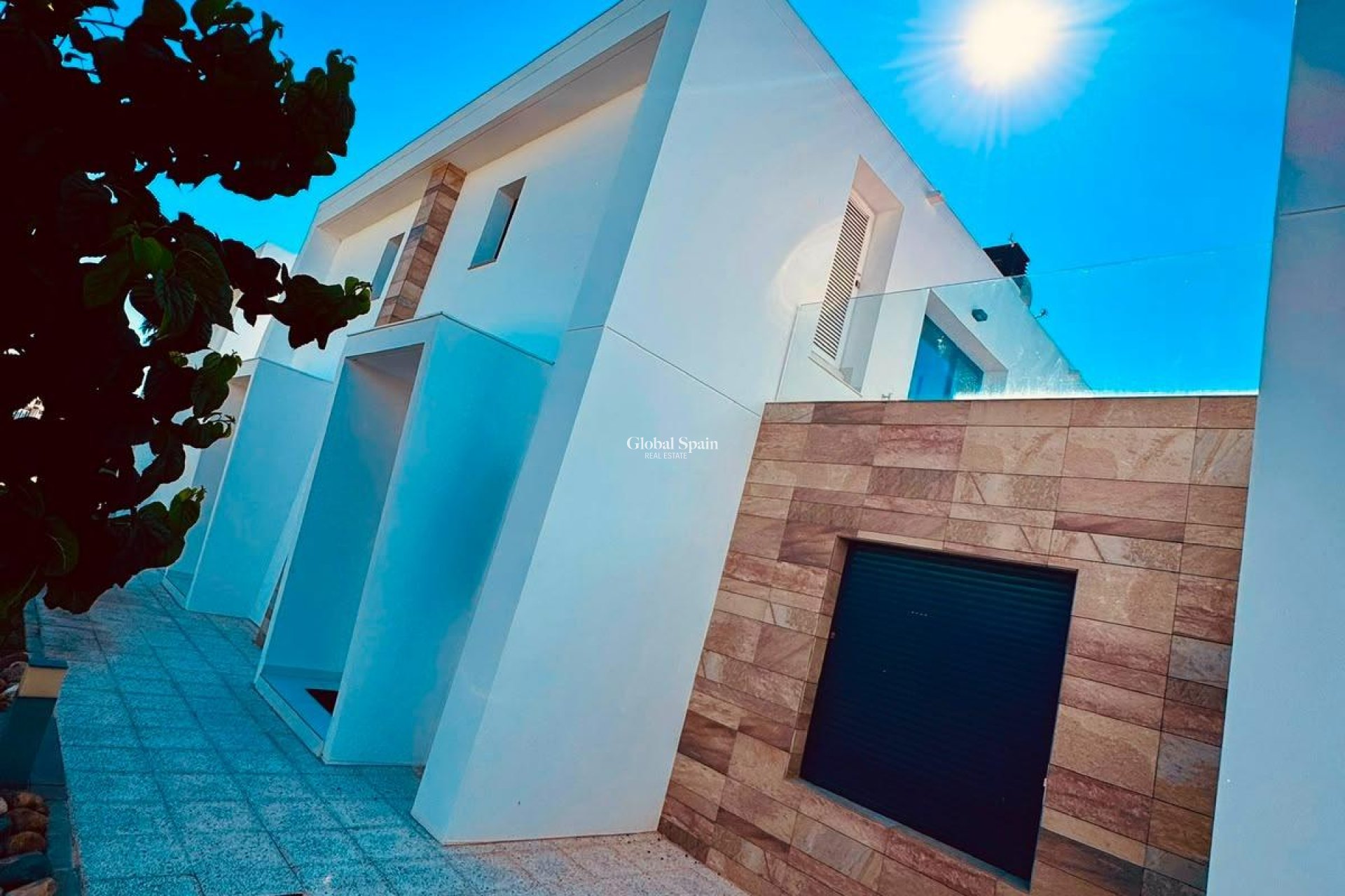 Resale - HOUSE -
ORIHUELA COSTA - VILLAMARTÍN