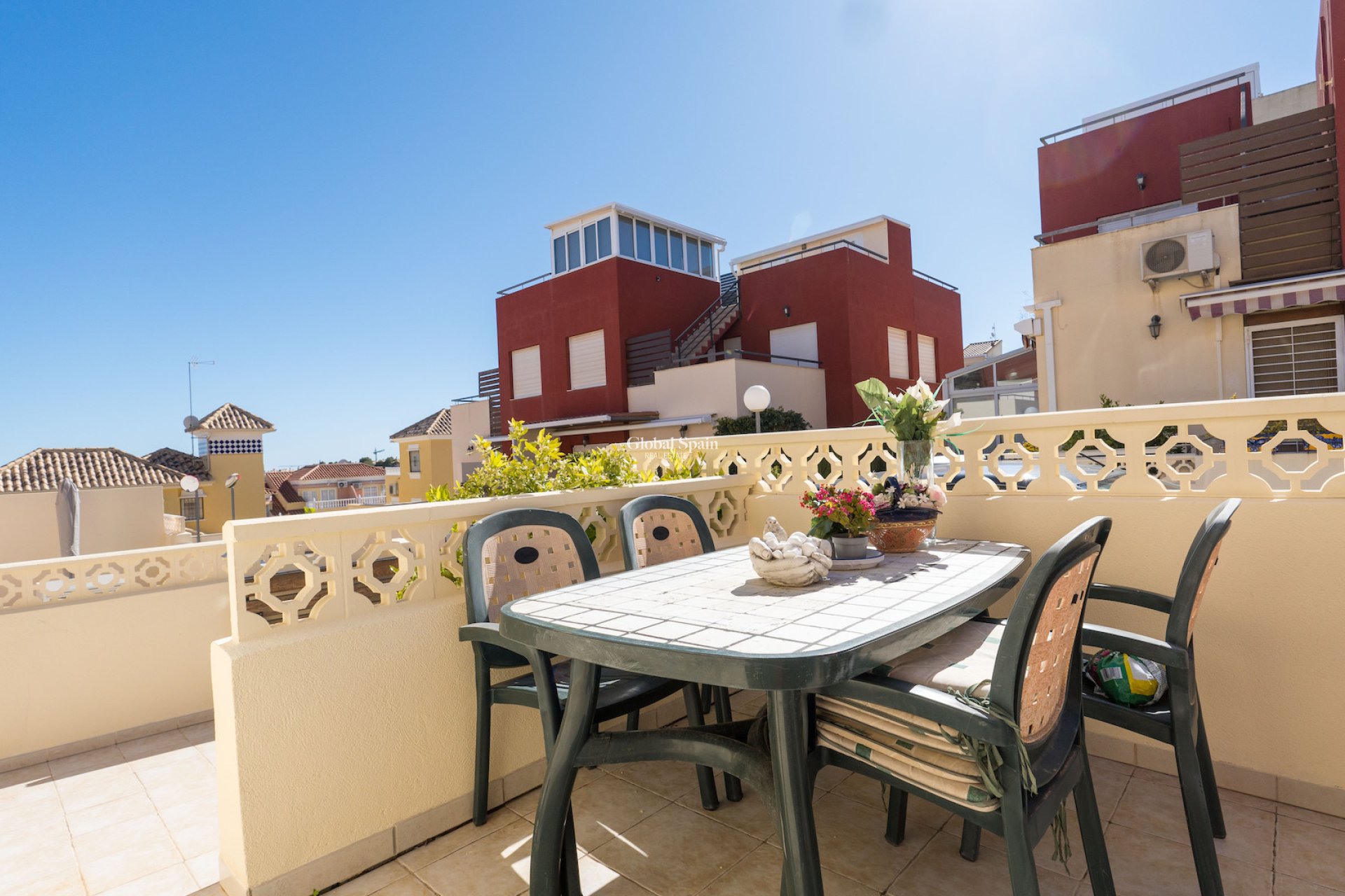 Resale - HOUSE -
ORIHUELA COSTA - VILLAMARTÍN