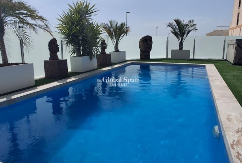 Resale - HOUSE -
ORIHUELA - Desamparados-hurchillo-torremendo