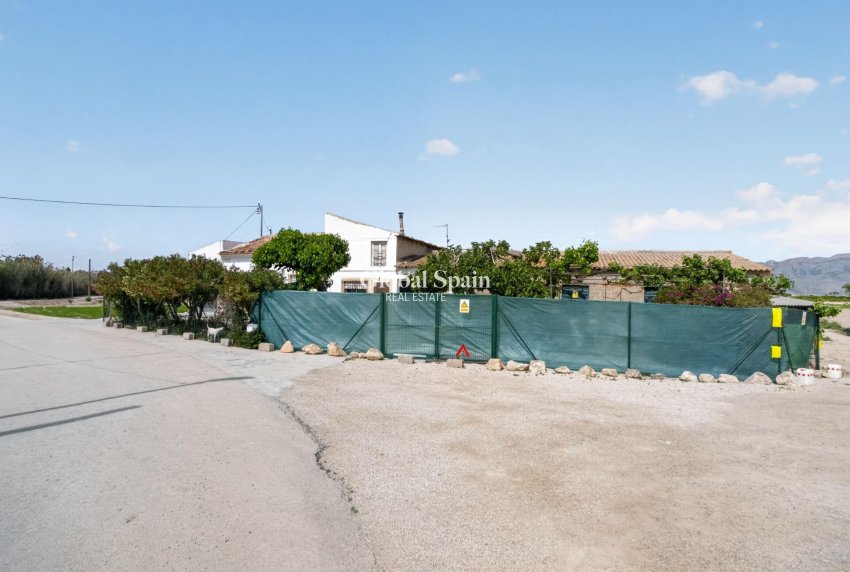 Resale - HOUSE -
ORIHUELA - Desamparados-hurchillo-torremendo