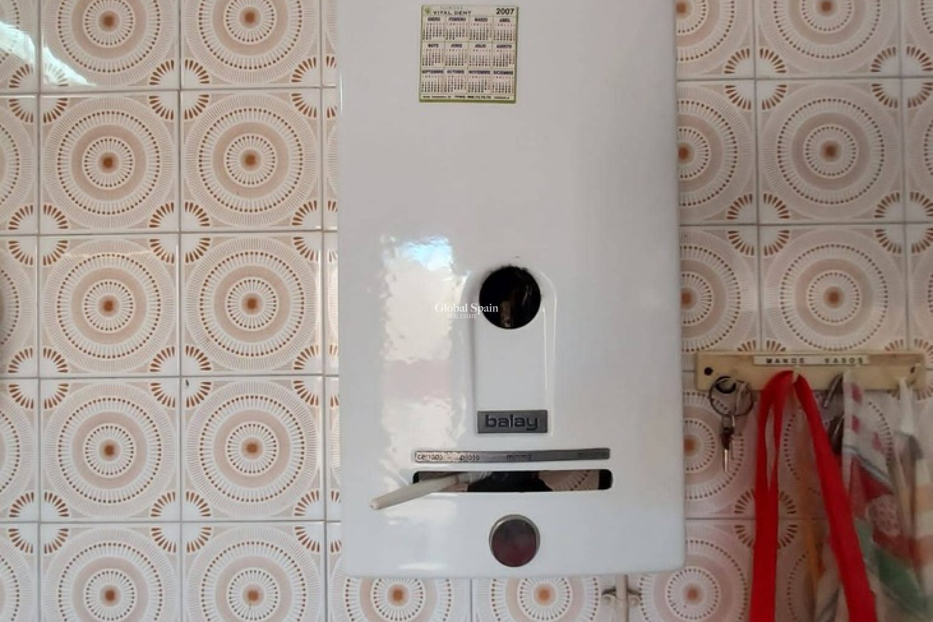 Resale - HOUSE -
ORIHUELA - Desamparados