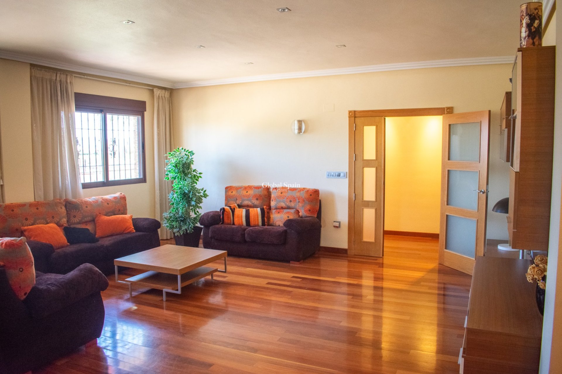 Resale - HOUSE -
ORIHUELA - El raal