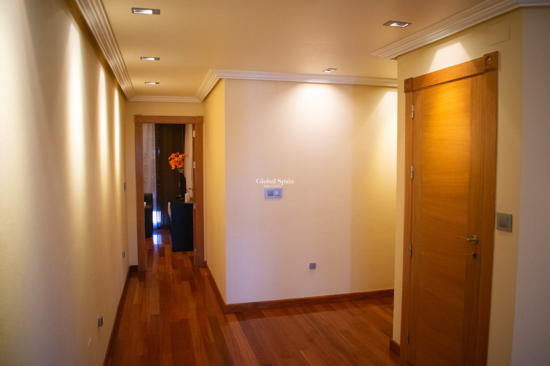 Resale - HOUSE -
ORIHUELA - El raal