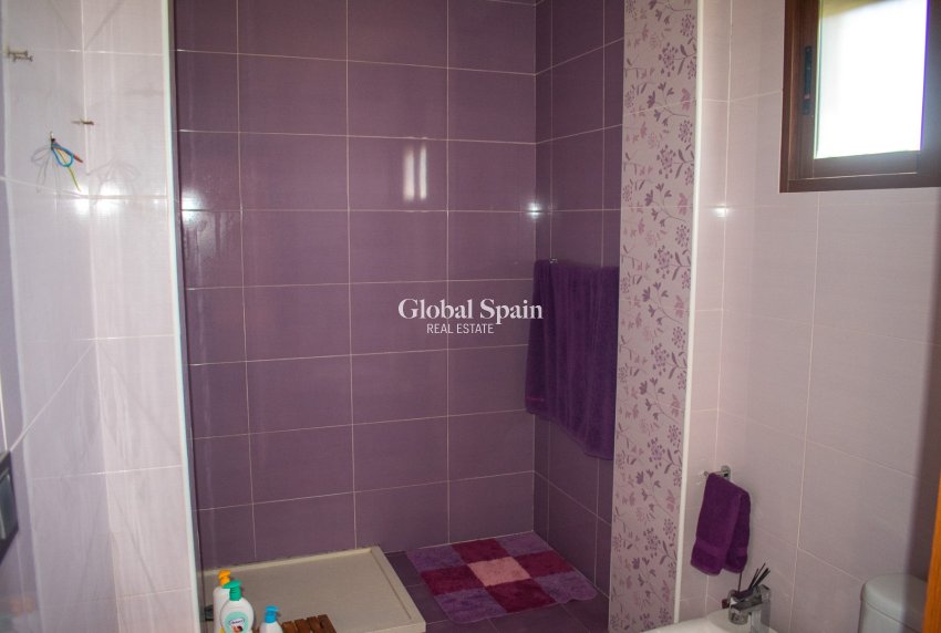 Resale - HOUSE -
ORIHUELA - El raal