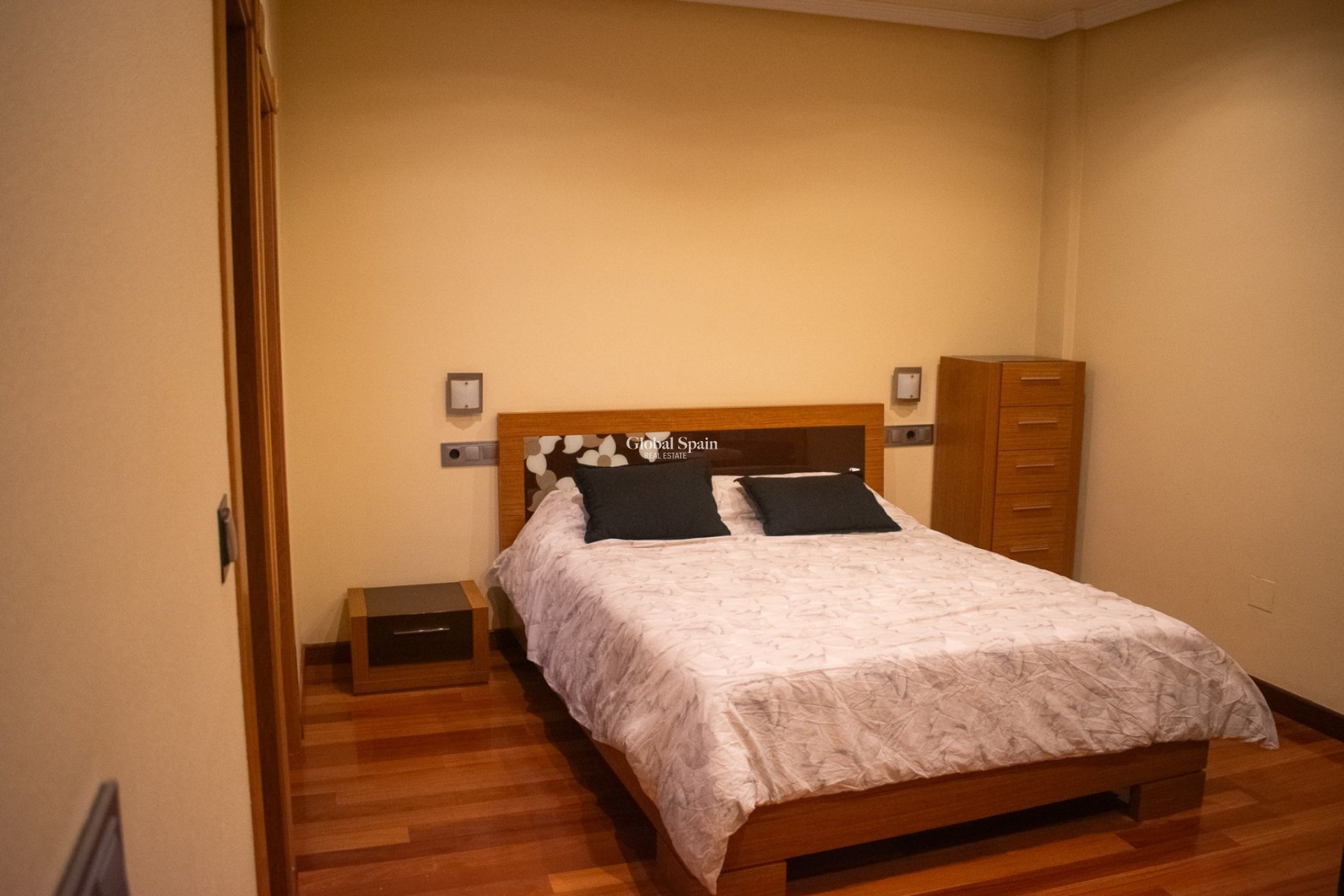 Resale - HOUSE -
ORIHUELA - El raal