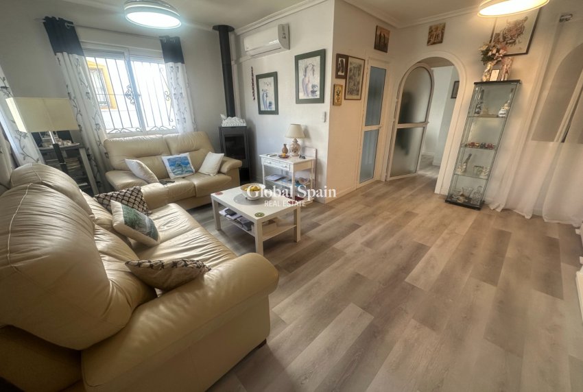 Resale - HOUSE -
ORIHUELA - Entre Naranjos