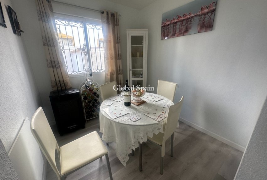 Resale - HOUSE -
ORIHUELA - Entre Naranjos