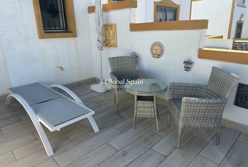 Resale - HOUSE -
ORIHUELA - Entre Naranjos