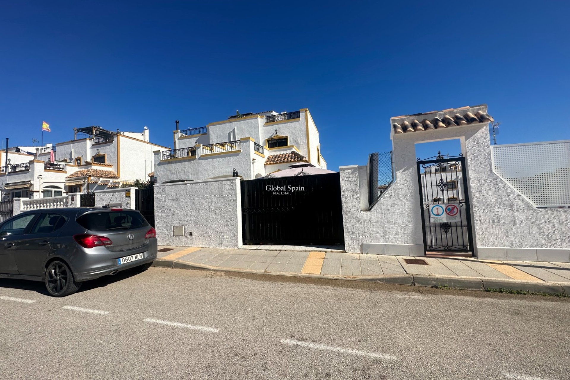 Resale - HOUSE -
ORIHUELA - Entre Naranjos
