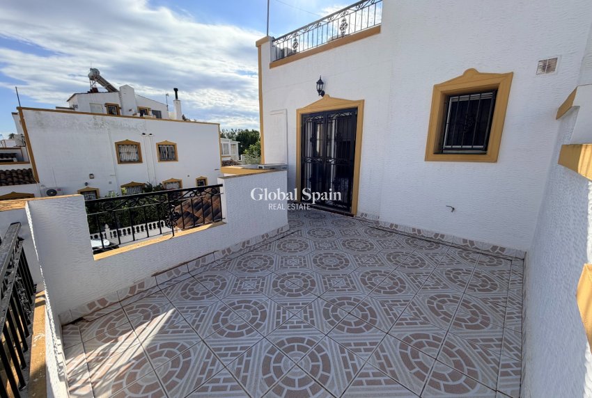 Resale - HOUSE -
ORIHUELA - Entre Naranjos