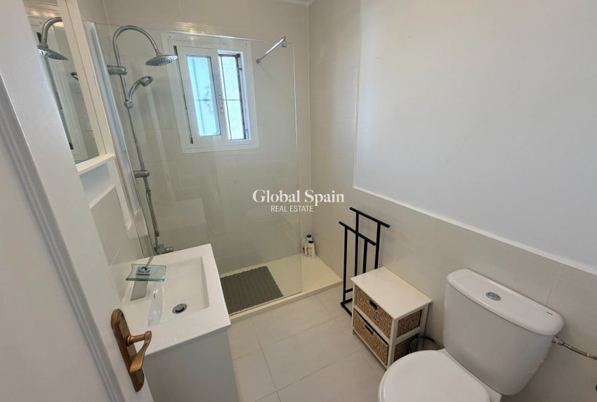 Resale - HOUSE -
ORIHUELA - Entre Naranjos