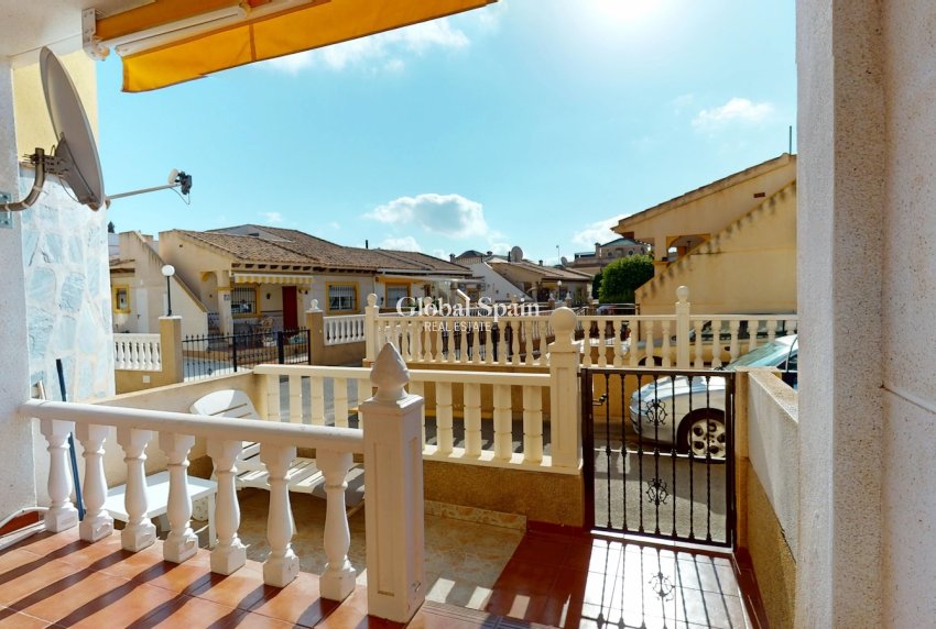 Resale - HOUSE -
ORIHUELA - Inland