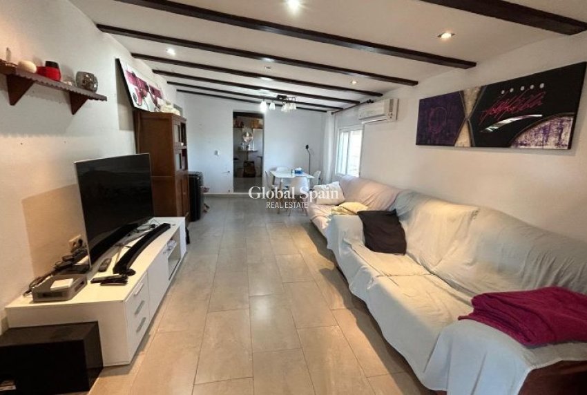 Resale - HOUSE -
ORIHUELA - Inland
