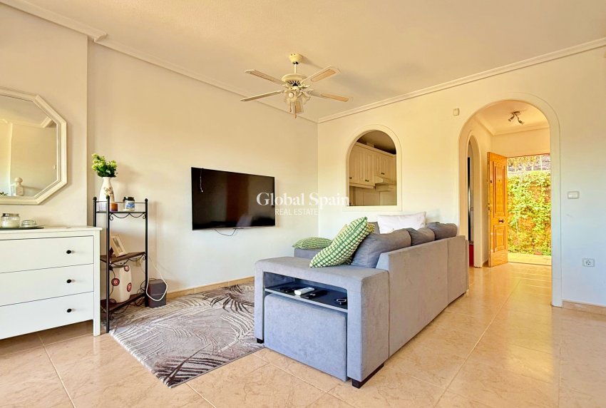 Resale - HOUSE -
ORIHUELA - Inland