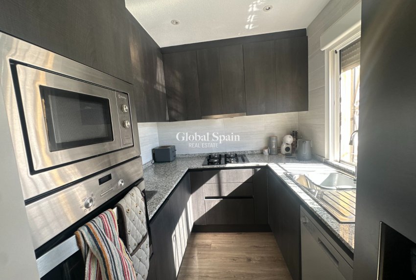 Resale - HOUSE -
ORIHUELA - Inland