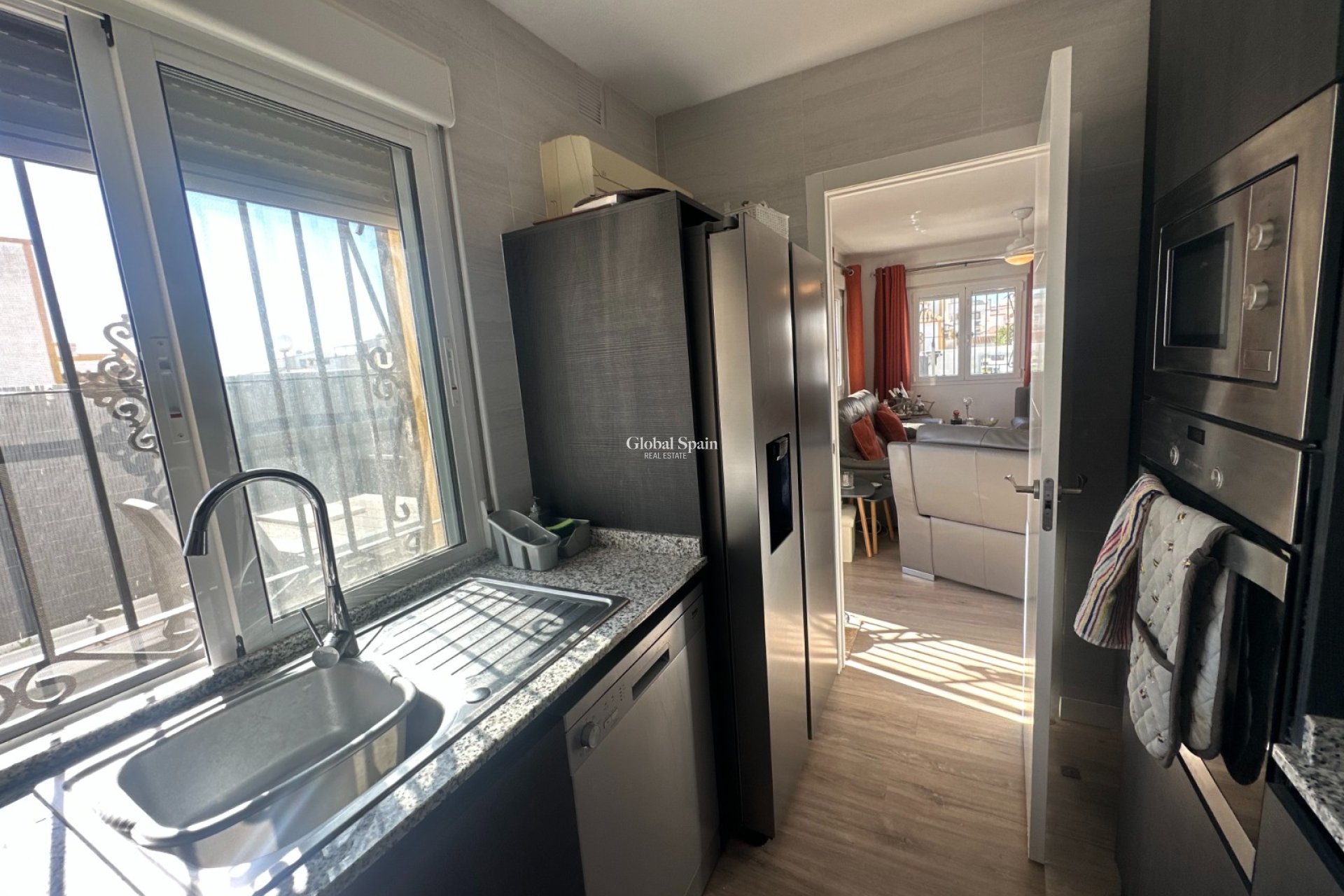 Resale - HOUSE -
ORIHUELA - Inland