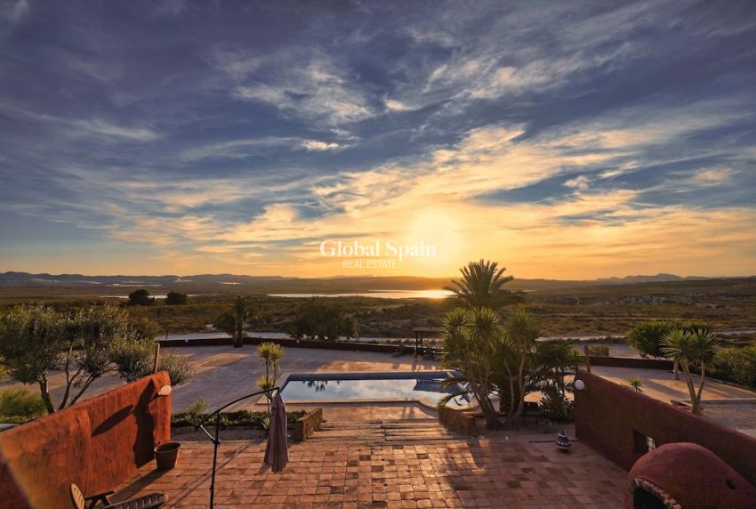 Resale - HOUSE -
ORIHUELA - Inland