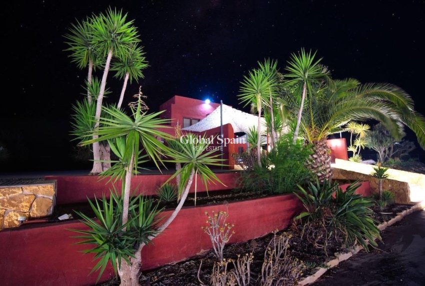 Resale - HOUSE -
ORIHUELA - Inland