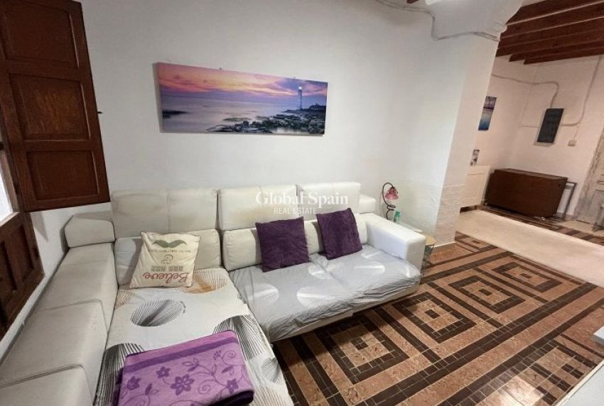 Resale - HOUSE -
ORIHUELA - Inland