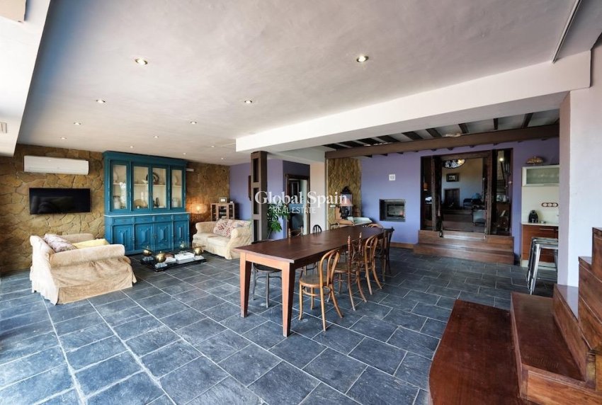 Resale - HOUSE -
ORIHUELA - Inland