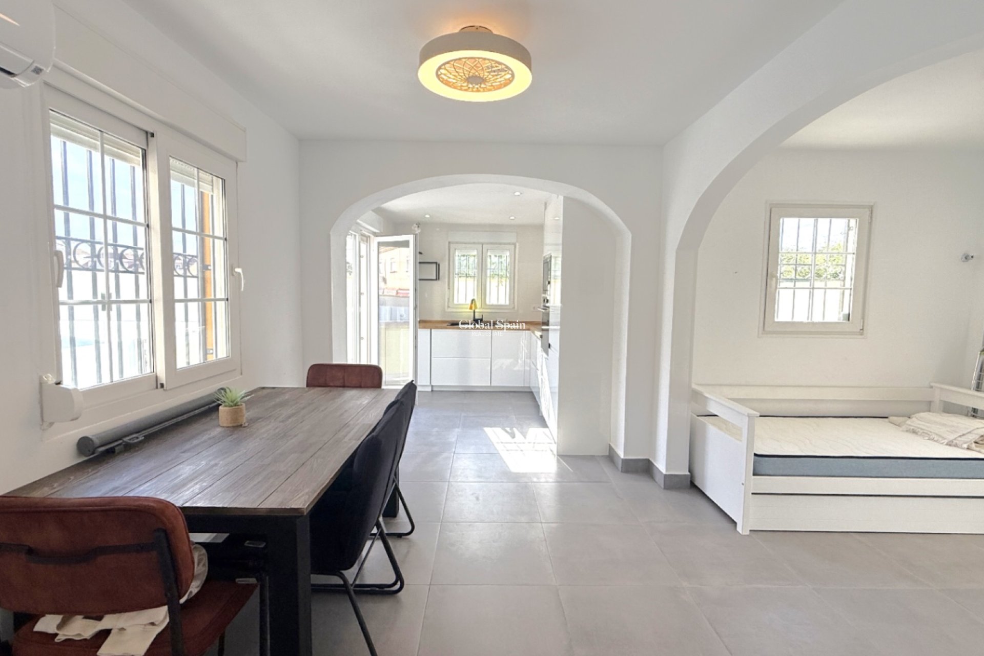 Resale - HOUSE -
ORIHUELA - Inland