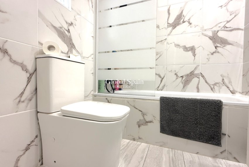 Resale - HOUSE -
ORIHUELA - Inland