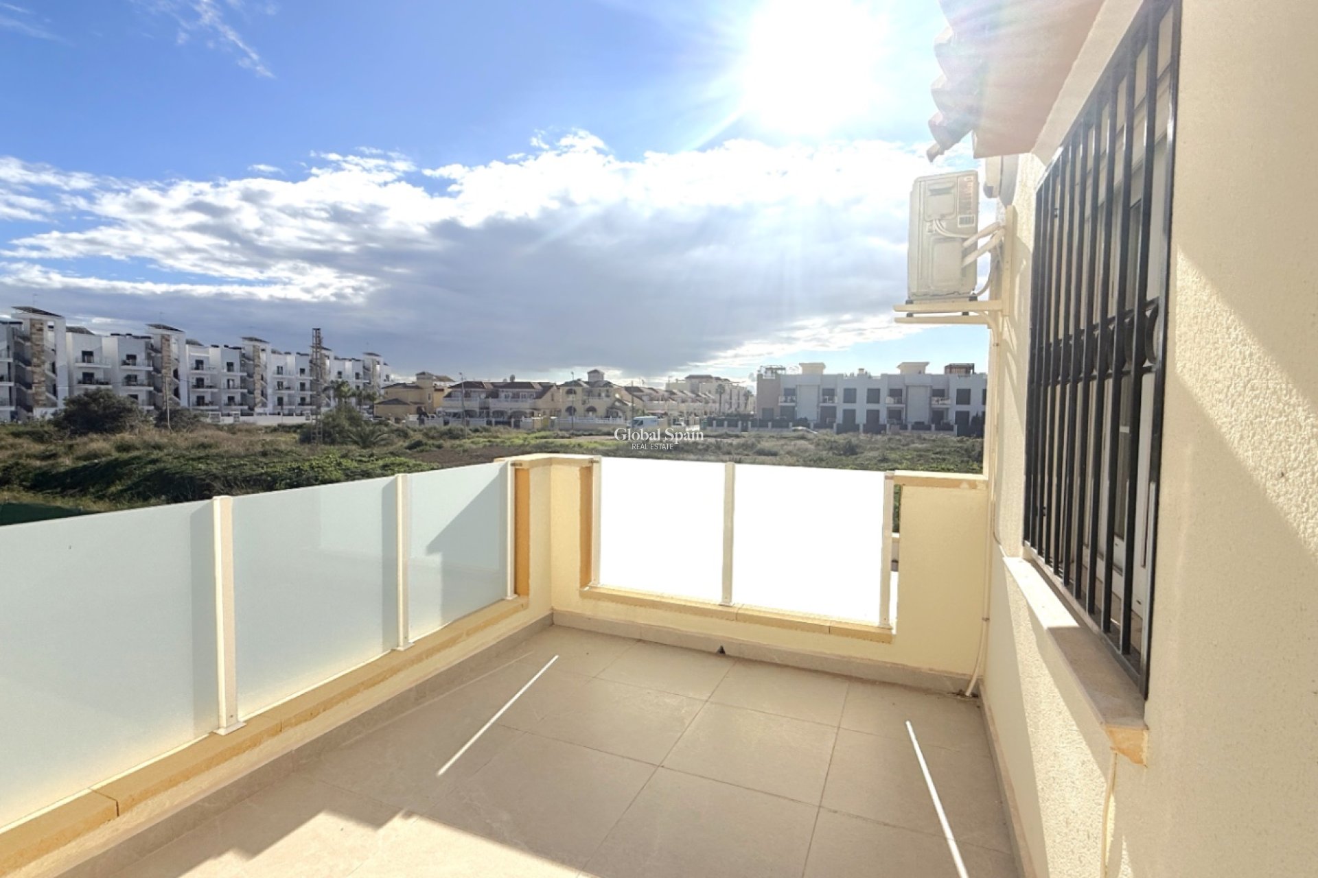 Resale - HOUSE -
ORIHUELA - Inland