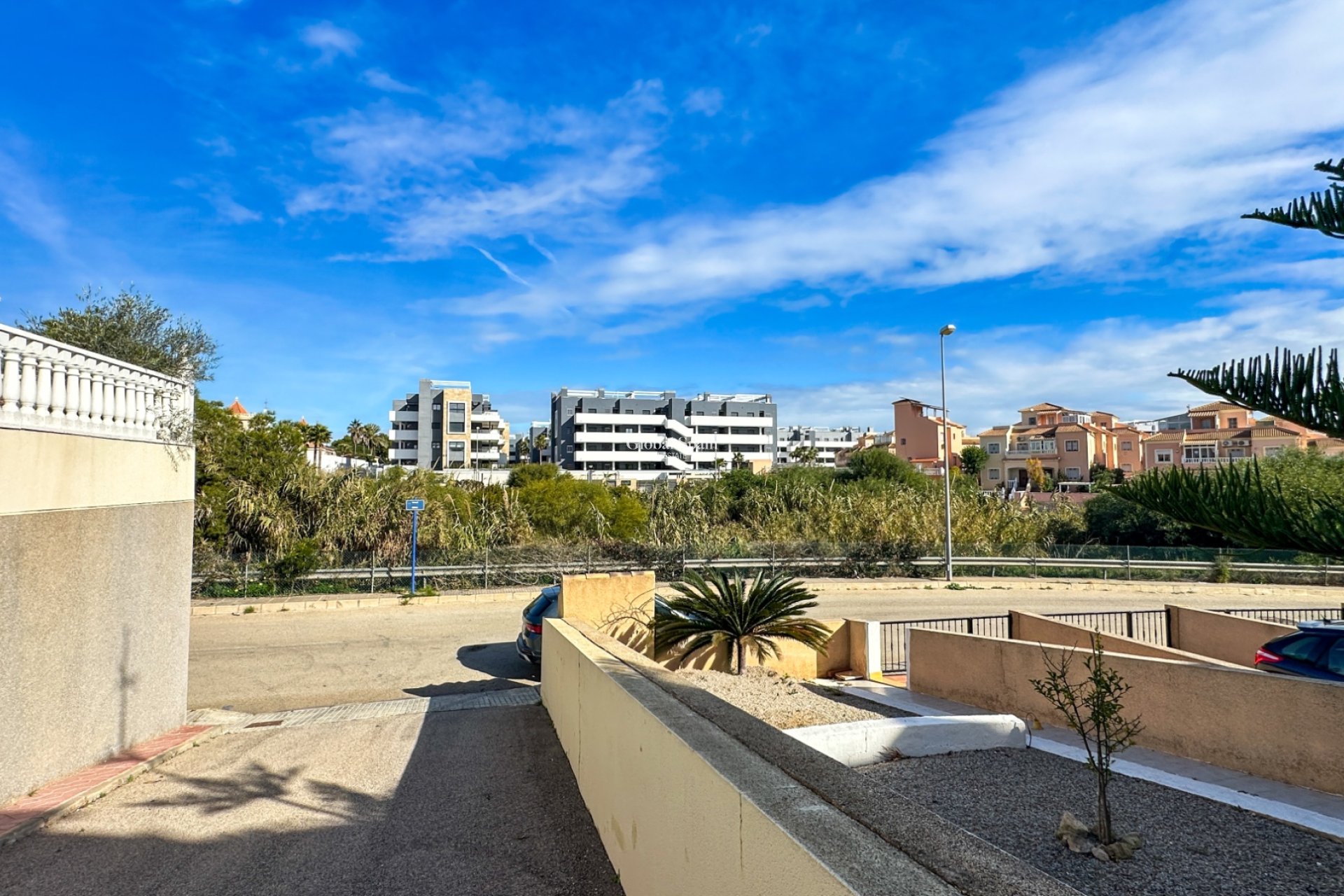 Resale - HOUSE -
ORIHUELA - Inland