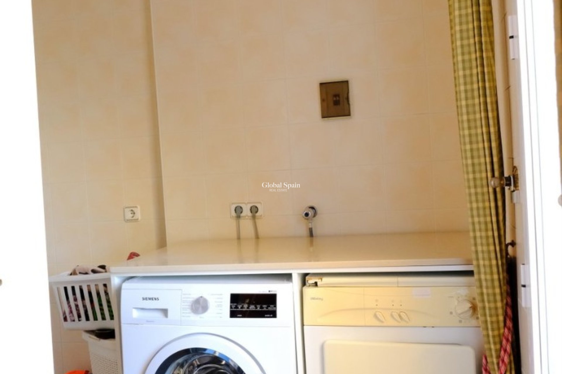 Resale - HOUSE -
ORIHUELA - Inland