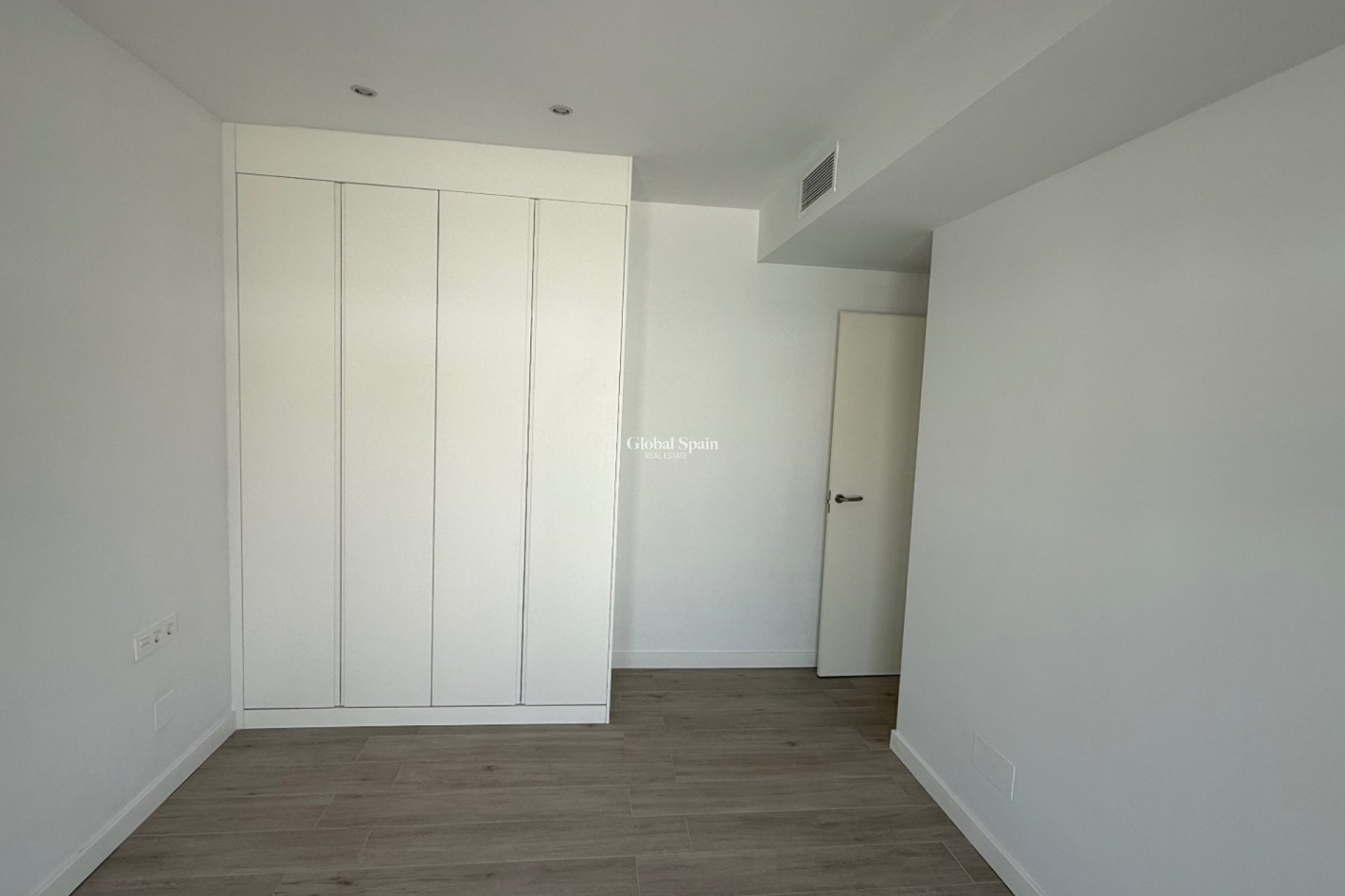 Resale - HOUSE -
ORIHUELA - Inland